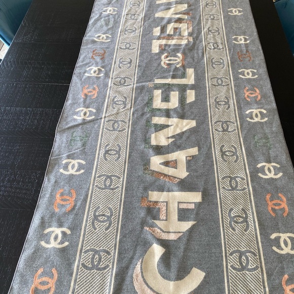 CHANEL Beige and Black Logo Scarf - Picture 10 of 12